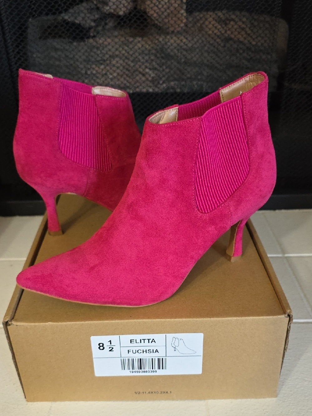 Journee Collection Fuchsia Suede Pointed Ankle Booties
